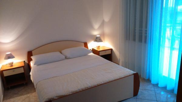 Apartmani Petra ปาโกชตาเน ภายนอก รูปภาพ